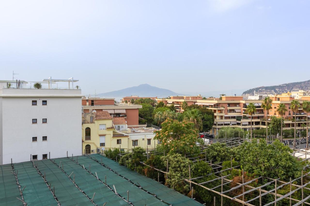 Sorrentovibes - Family Home With Terrace & Amazing View In Sorrento Center Esterno foto